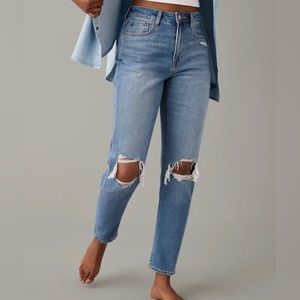American Eagle Ripped Mom Jean